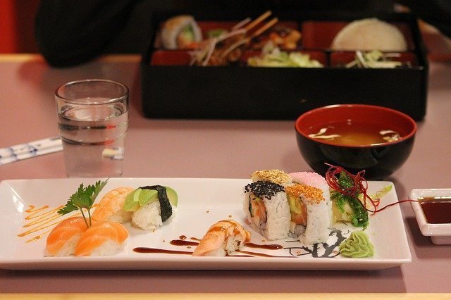 ことばのいずみ グルメな英語1 ネイティブスピーカーの食レポに学ぶ Japanese food hidden gems.jpg